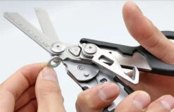 6 In 1 Multifunction Emergency Response Shears With Strap Cutter And Glass Black With MOLLE Compatible Holster -Home-Tools fdc3abbc 70e3 4b8d a538 50c6e4891bfb